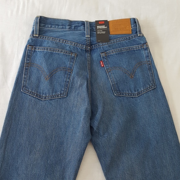Levi's Wedgie Fit High Rise Straight Leg Jeans - Picture 6 of 7